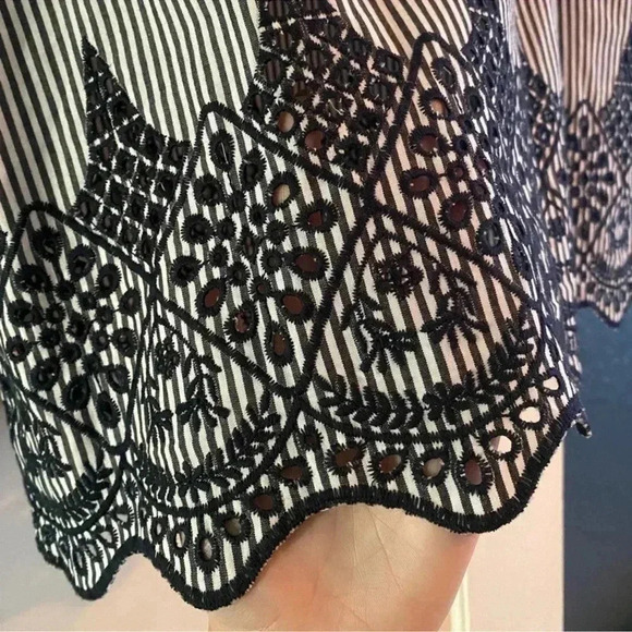 BCBGMAXAZRIA | Striped Cropped Bell Puff Sleeve Embroidered Blouse Size XS Boho - Picture 5 of 6